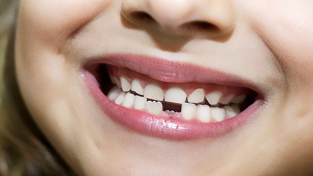 Mon enfant ne sait pas mâcher : comprendre et aider avec les bonnes astuces