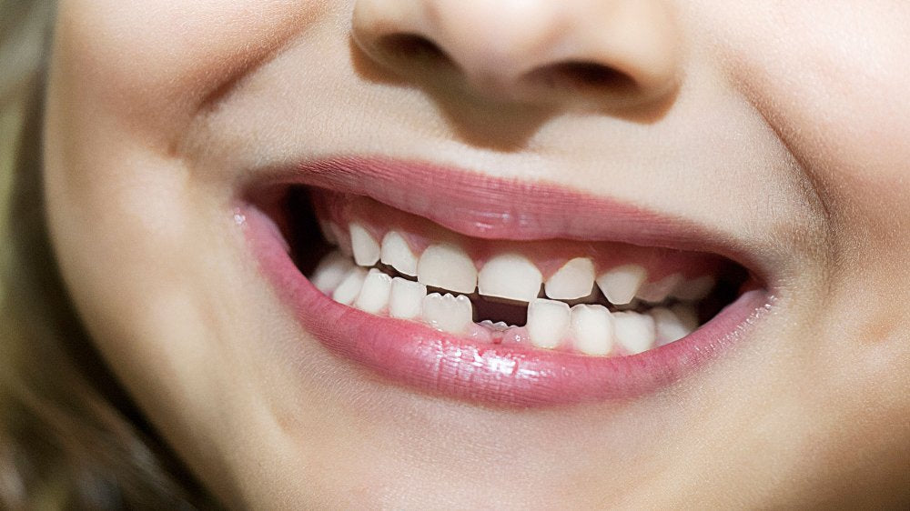 Mon enfant ne sait pas mâcher : comprendre et aider avec les bonnes astuces